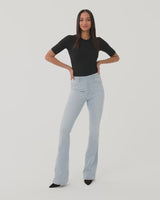 Flare Jeans in Light Wash